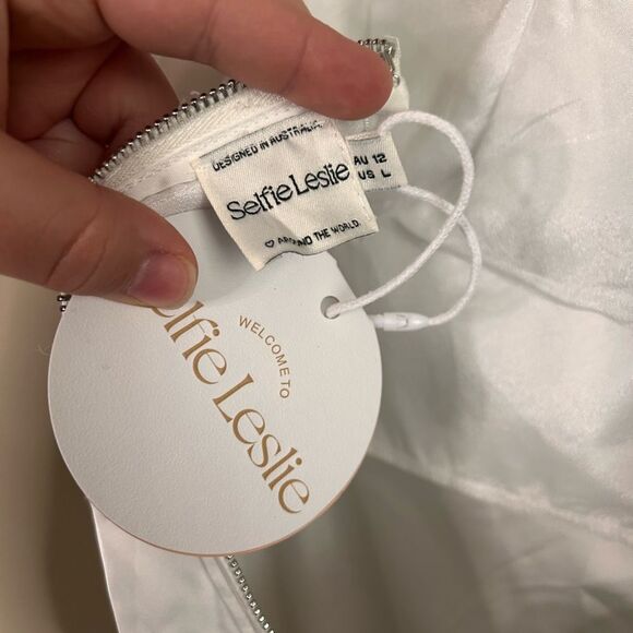 Selfie Leslie Secret Sweetheart Neckline Split Maxi Dress in White Size Large - Picture 8 of 12